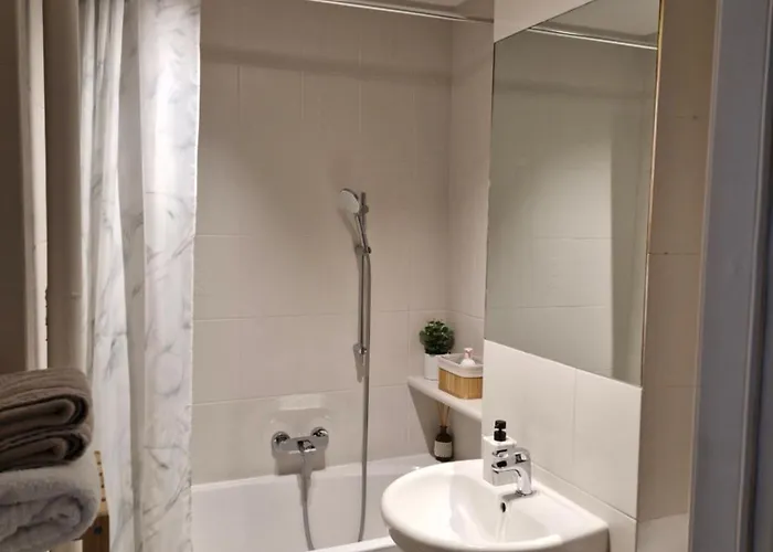 White Grzybowska Lejlighed *