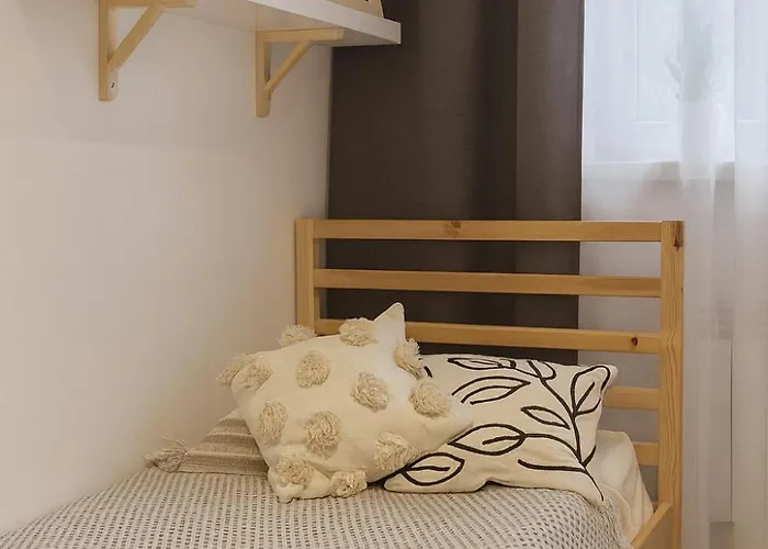 White Grzybowska Lejlighed