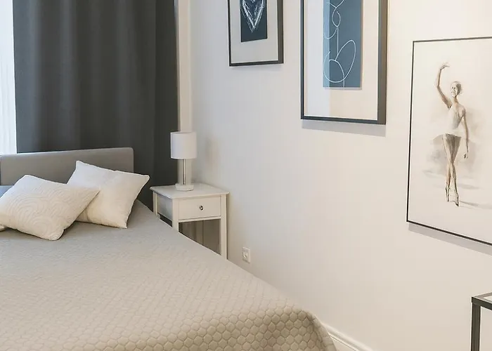 White Grzybowska Lejlighed